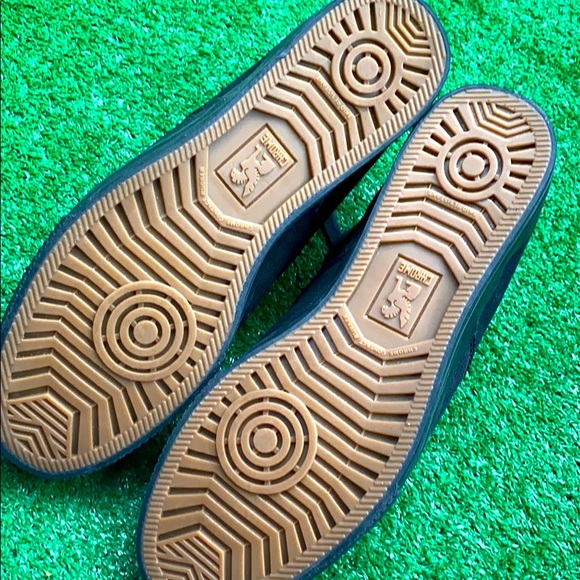 Never worn Chrome Sneakers - Picture 2 of 3